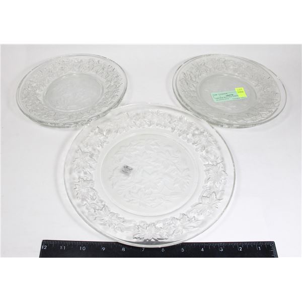 VINTAGE SET U.S.A  FANTASIA GLASS PLATES