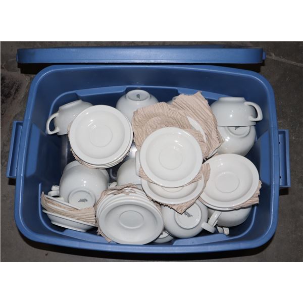 TOTE OF MATCHING BUFFALO CREAM WHITE SAUCERS AND