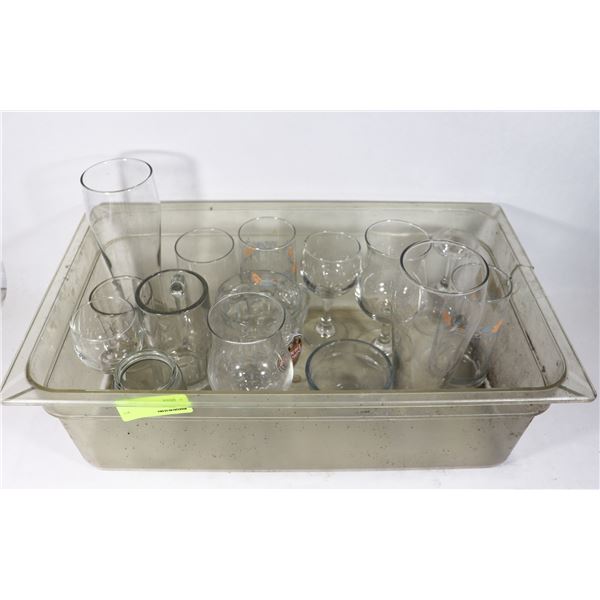TRAY OF MISC RESTAURANT GLASSWARE
