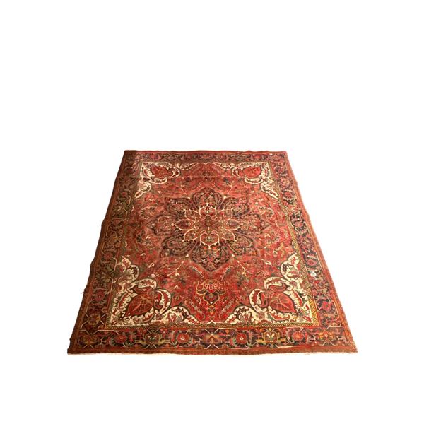 Hand Woven - Intricate Persian Style Medallion Rug - Approx 118in x 152