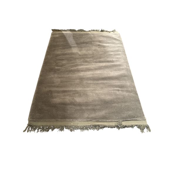Raw Rug - Ash Grey - Approx 6ft 7in x 10ft