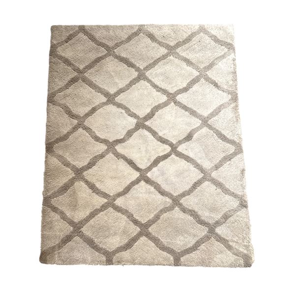 Grey Lattice Plush Shag Modern Area Rug - Approx 64in x 90in