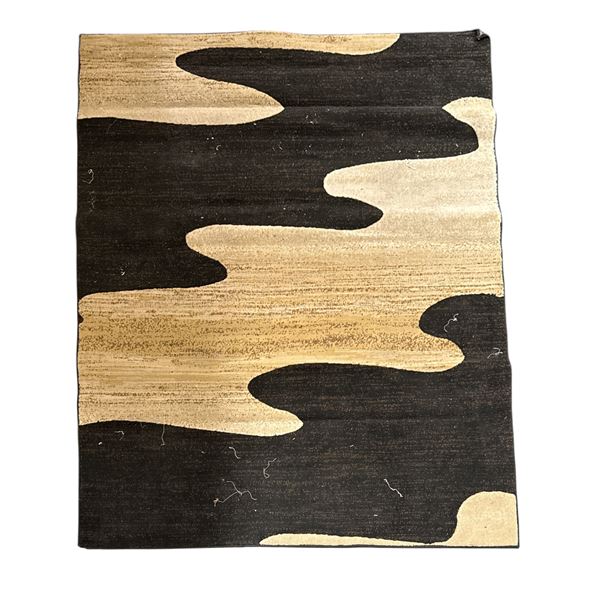 Modern Design Crown Turkish Black Rug - Approx 63in x 88in