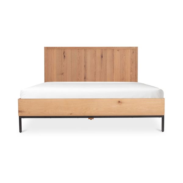 BNIB Moe's - Montego Queen Bed - 82.5 x 63 x 40 - Retail Price: $2,399.00 - YC-1011-24-0