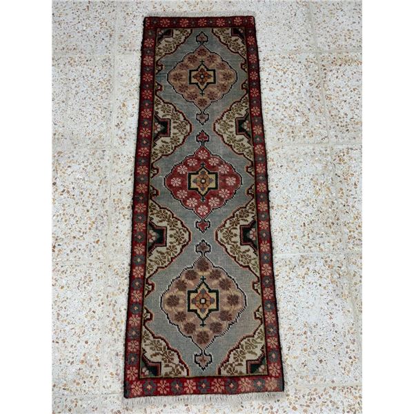 Tabriz  - 100% Authentic Hand Knotted Wool Persian Rug - Handmade in Iran - 4.7" x 1.7" ft