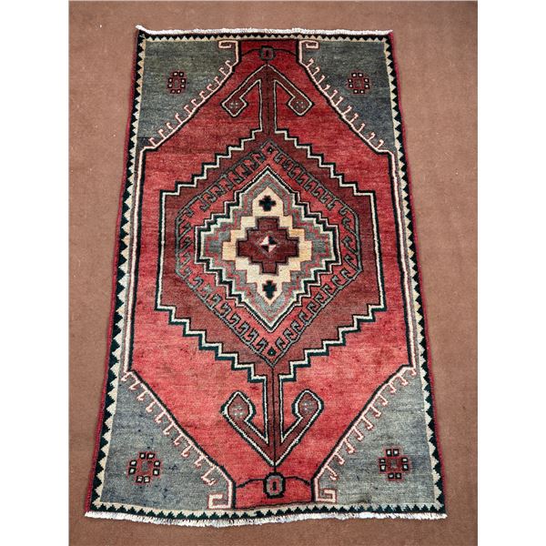 Hamedan - 100% Authentic Hand Knotted Wool Persian Rug - Handmade in Iran - 5.4" x 3 4" ft