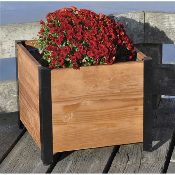 Group of 2 BNIB Grapevine Polywood Planter and 18" Square Planter