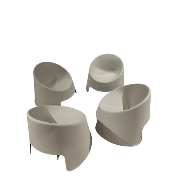 BNIB Sunday's - Inner Circle Outdoor Lounge Chair Moon Set Of Four - 33 x 31 x 27 - Retail Price: $7