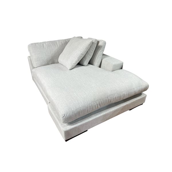 New - Moe's Plunge 1-Pcs Right Chaise Sahara (TN-1004-21) - without box