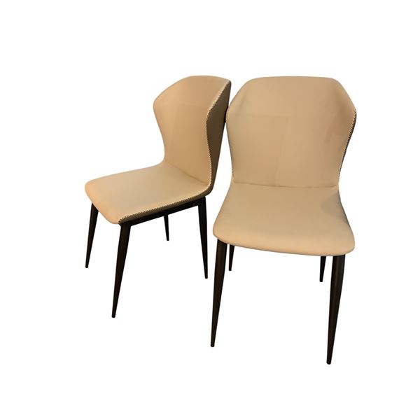 Set of 4 contemporary dining chairs wingback