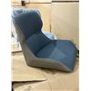 Image 2 : Set of 4 blue faux leather chairs (Legs are in box)