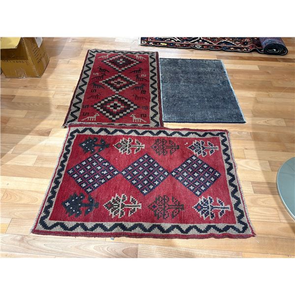 Group of 3 Persian Rugs - 4 x 2.8 ft - 3.2 x 2.2ft - 4 x 2.8ft