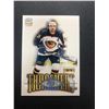 Image 1 : 2001 Paramount HOLO GOLD /74 - Ray Ferraro - Thrashers