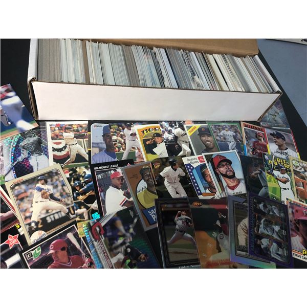 Baseball Card Lot 800+