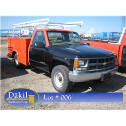 2000 CHEVROLET C-2500 REG CAB 