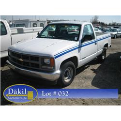 1994 CHEVROLET 1500 REG CAB, 