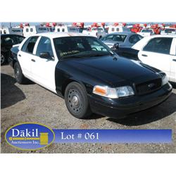 2004 FORD CROWN VIC POLICE CAR, 
