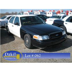 2003 FORD CROWN VIC POLICE CAR, 
