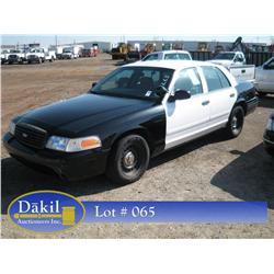 2000 FORD CROWN VIC POLICE CAR, 
