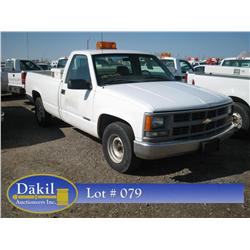 1998 CHEVROLET C-1500 REG CAB, 