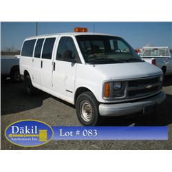 1999 CHEVROLET 3500 PASSENGER VAN, 