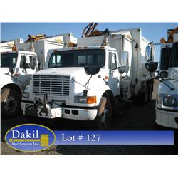 2002 IHC 4900 REFUSE TRUCK, 