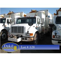 2002 IHC 4900 REFUSE TRUCK, 
