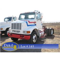 2000 INTERNATIONAL 8100 