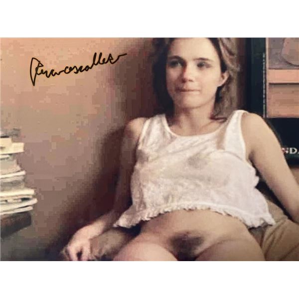 Italian actress Francesca Neri signed photo