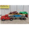 Image 10 : Lincoln Auto Transport Truck and Trailer Pressed Metal 1940s or 1950s 25" Plus 3 Plastic Cars