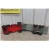 Image 17 : Lincoln Auto Transport Truck and Trailer Pressed Metal 1940s or 1950s 25" Plus 3 Plastic Cars
