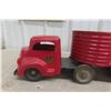 Image 7 : Otaco Minnitoy Mini Transport Truck and Trailer Pressed Steel 1940s or 1950s 27" Long