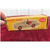 Image 10 : Dinky No 105 Triumph TR2 1957 to 1960 1/43 Scale in Box