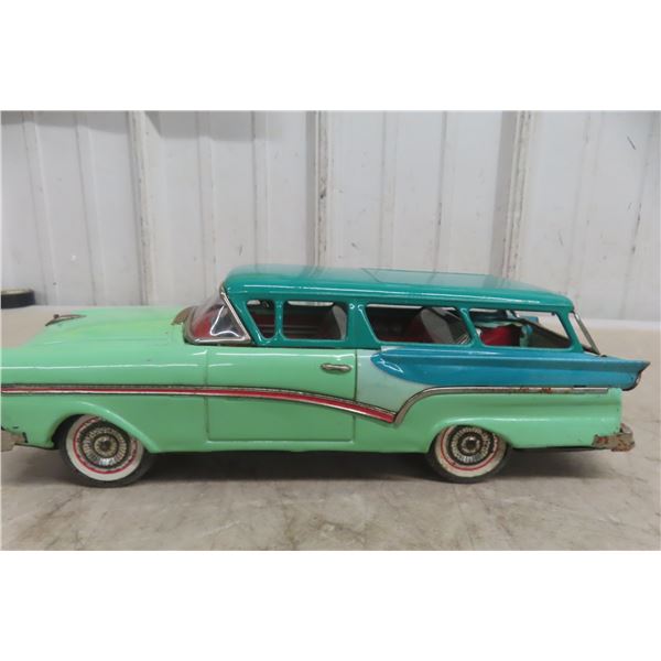 Bandai Ford Fairlane Station Wagon Friction Tin Litho 1950s 12" Long
