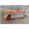 Image 6 : Nylint U Haul Maxi Mover No 841 Truck Pressed Steel 1970s 18" in Box