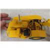 Image 12 : Reuhl John Deere 840 Diesel with Scraper 1/24 Scale Die Cast in Box