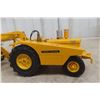 Image 3 : Reuhl John Deere 840 Diesel with Scraper 1/24 Scale Die Cast in Box