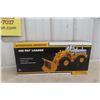 Image 14 : First Gear International 560 Payloader 1/25 Scale Die Cast Construction Pioneer in Box with Manual