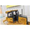 Image 9 : Ertl Precision Construction John Deere 650J Dozer with Ripper 1/16 Scale Die Cast in Box
