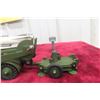 Image 10 : Dinky Supertoys No 666 Missile Erector Vehicle with Corporal Missile and Launching Platform 1959 to