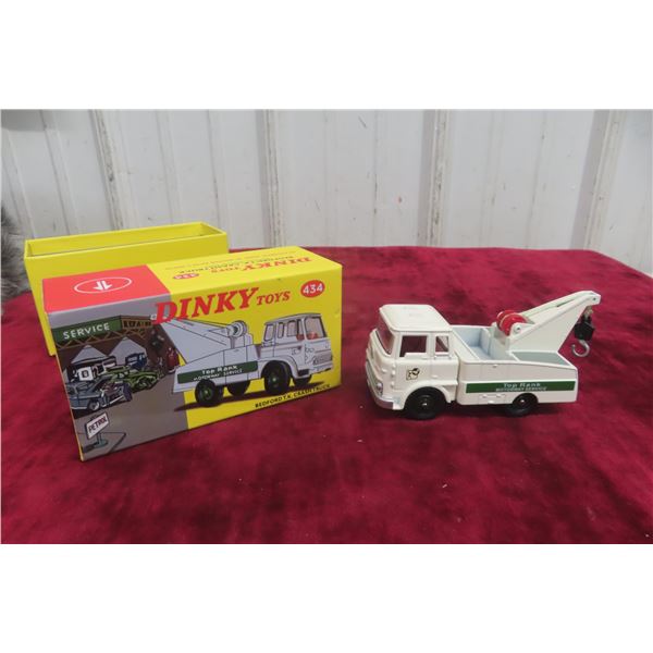 Dinky Toys No 434 Bedford TK Crash Truck 1964 to 1972 1/43 Scale in Box