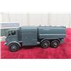 Image 2 : Dinky Superstoy 642 Pressure Refueler 1957 to 1962 1/43 in Box