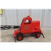 Image 9 : Doepke Model Toy Unit Gione Pressed Steel with Clamshell Bucket 1940s or 1950s 11" Machine, 18" Boo