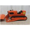 Image 10 : Tonka T-6 Bulldozer and Tilt Deck Trailer 1970s Pressed Steel State Highway Dept 14" Long