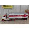 Image 9 : Coca Cola Die Cast 1/25 Scale Truck and Trailer in Box Distributed by Ertl