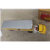Image 11 : Coca Cola Die Cast 1/25 Scale Truck and Trailer in Box Distributed by Ertl