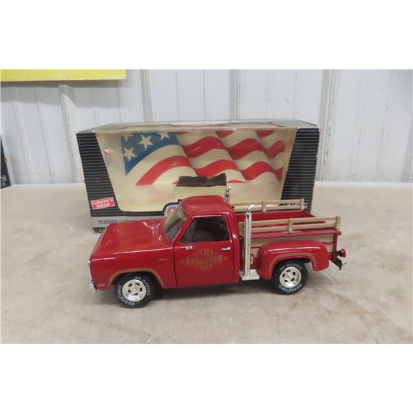 American Muscle Ertl 1978 Dodge Lil Red Truck Die Cast 1/18 Scale in Box