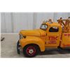 Image 2 : Highway 61 1/16 Scale Die-Cast 1948 International KB-5 Wrecker Tow Truck