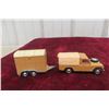 Image 5 : Corgi No. 102 Land Rover with Rice Pony Trailer, 1/43 Scale (1958–1968)