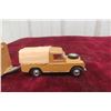 Image 6 : Corgi No. 102 Land Rover with Rice Pony Trailer, 1/43 Scale (1958–1968)